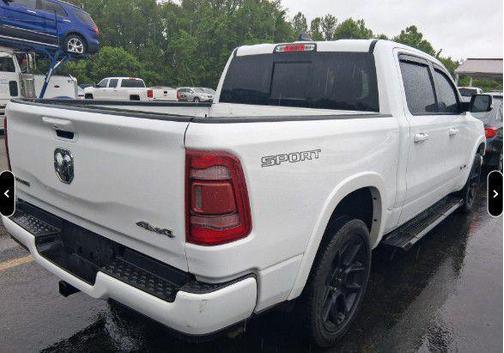 Bright White Clearcoat 2022 RAM 1500 Laramie