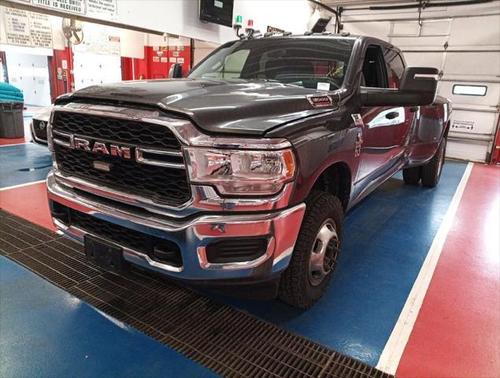 2024 RAM 3500 Tradesman Crew Cab 4x4 8' Box