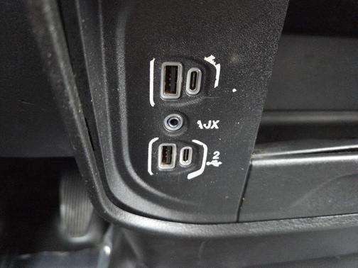 2019 RAM 2500 Tradesman Regular Cab 4x2 8' Box