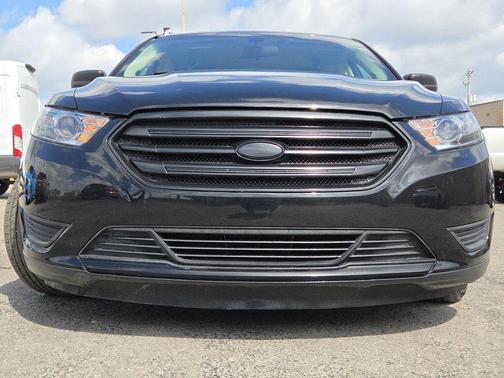 2014 Ford Taurus SE