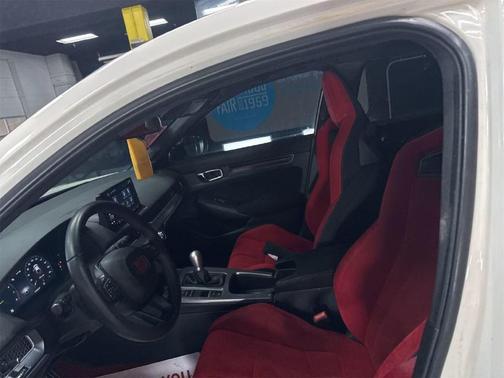 2024 Honda Civic Type R Base