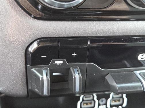 2022 RAM 2500 Big Horn Crew Cab 4x4 6'4' Box