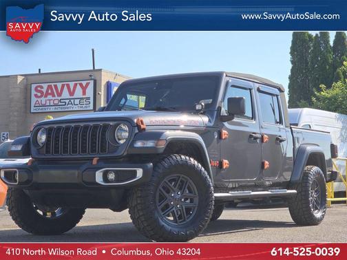 Granite Crystal Metallic Clearcoat 2024 Jeep Gladiator Sport S