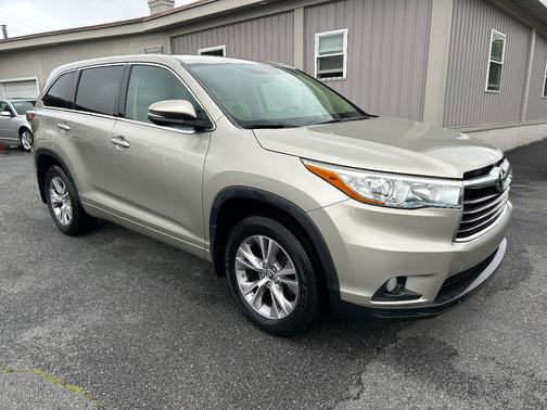 2016 Toyota Highlander LE Plus