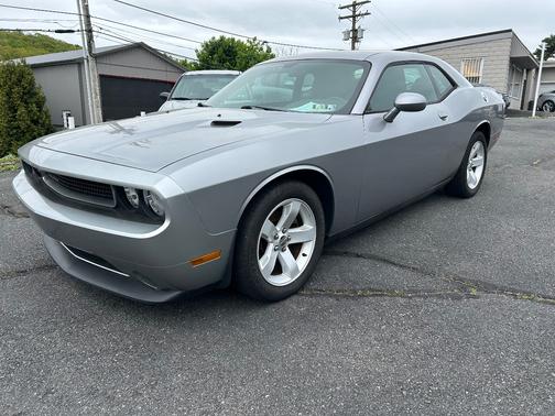 Gray 2013 Dodge Challenger SXT