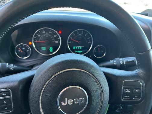 Sand/beige 2017 Jeep Wrangler Unlimited Sport