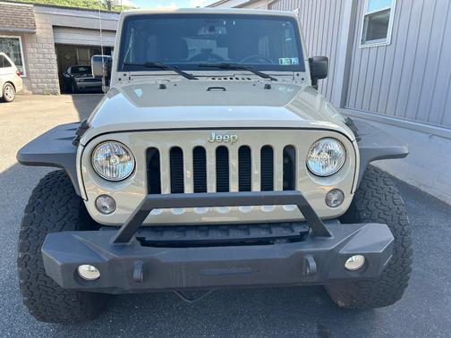 Sand/beige 2017 Jeep Wrangler Unlimited Sport