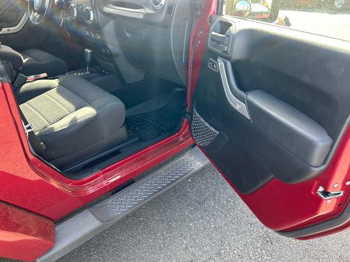 2012 Jeep Wrangler Sahara