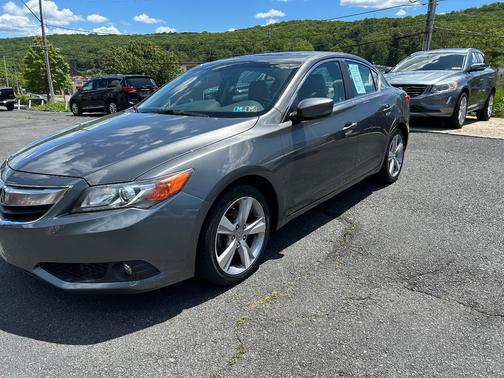 2013 Acura ILX 2.0L w/Premium Package