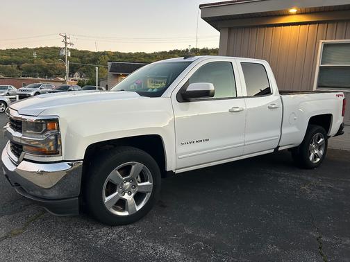 White 2018 Chevrolet Silverado 1500 1LT