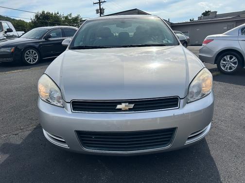 Silver 2007 Chevrolet Impala LT
