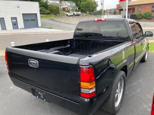 Photo 2 of 18 of 2003 GMC Sierra 1500 SLT