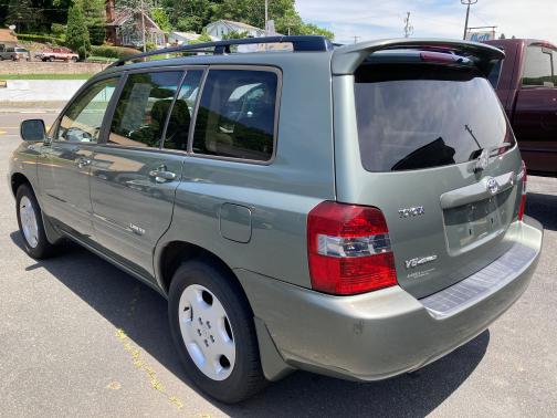 Photo 4 of 32 of 2006 Toyota Highlander Limited w/3rd Row