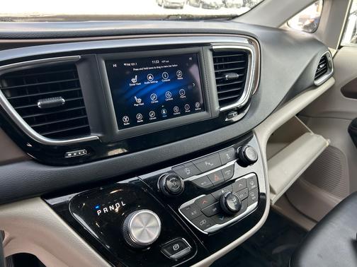 2018 Chrysler Pacifica Touring-L Plus