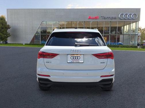 2024 Audi Q3 45 S line Premium Plus