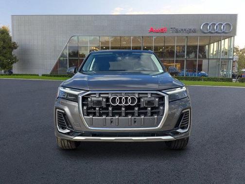 2025 Audi Q7 45 Premium