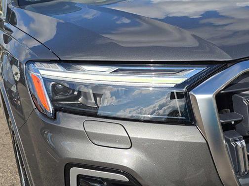 2025 Audi Q7 45 Premium