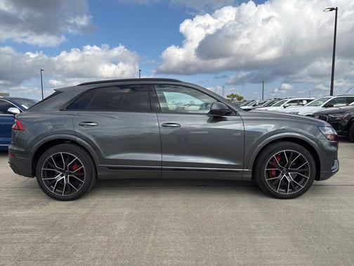 2023 Audi Q8 55 Prestige