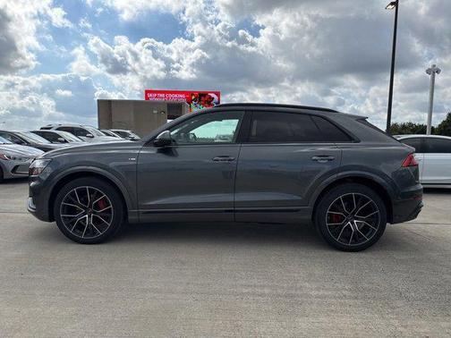 2023 Audi Q8 55 Prestige