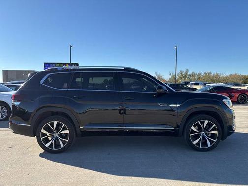 2024 Volkswagen Atlas 2.0T SEL Premium R-Line 4MOTION