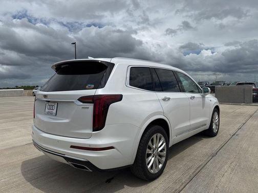 Crystal White Tricoat 2020 Cadillac XT6 Premium Luxury AWD