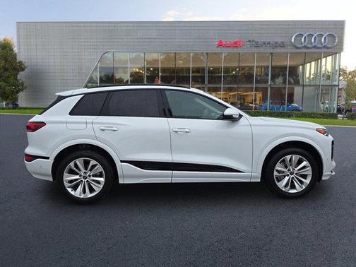 2025 Audi Q6 e-tron Premium