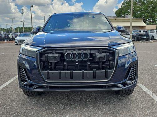 2025 Audi Q7 55 Premium Plus