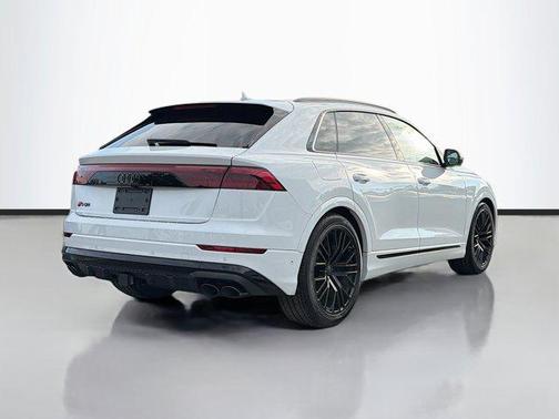 2026 Audi SQ8 4.0T Premium Plus