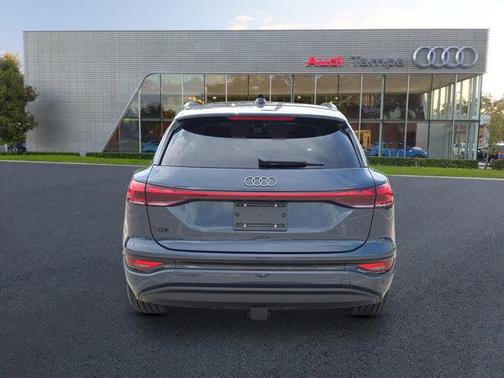 2025 Audi Q6 e-tron Premium Plus