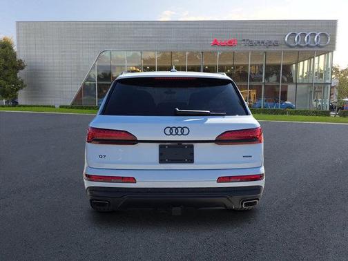 2025 Audi Q7 55 Prestige