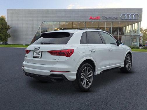 2025 Audi Q3 Premium 45 TFSI S line quattro Tiptronic