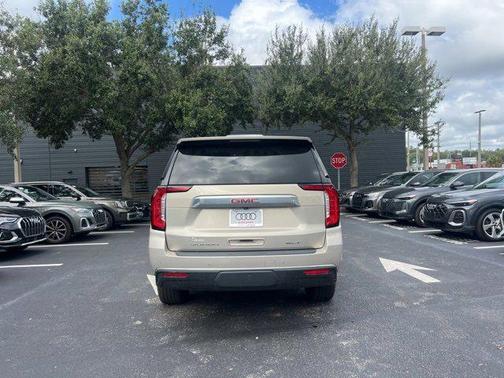 2021 GMC Yukon SLT