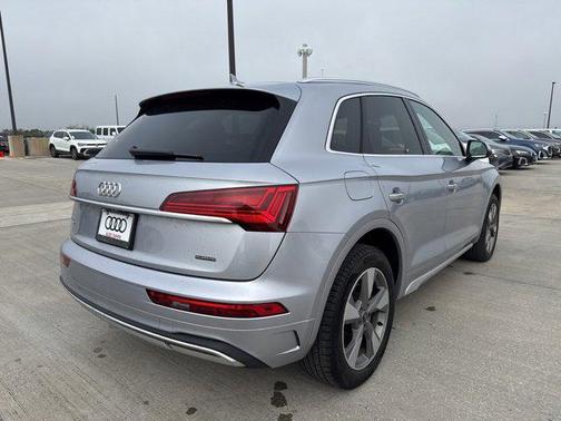 2023 Audi Q5 40 Premium