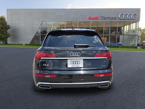 2023 Audi Q5 45 S line Premium Plus