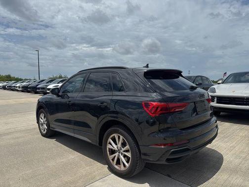 Mythos Black Metallic 2024 Audi Q3 45 S line Premium Plus