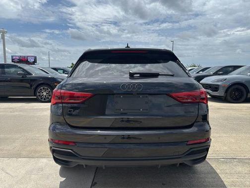 Mythos Black Metallic 2024 Audi Q3 45 S line Premium Plus