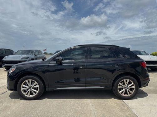 Mythos Black Metallic 2024 Audi Q3 45 S line Premium Plus