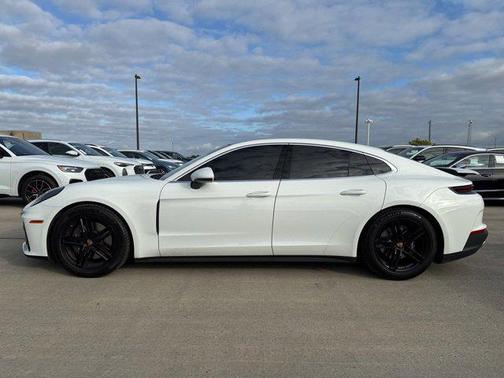 2025 Porsche Panamera 4