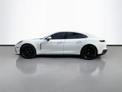 2025 Porsche Panamera 4