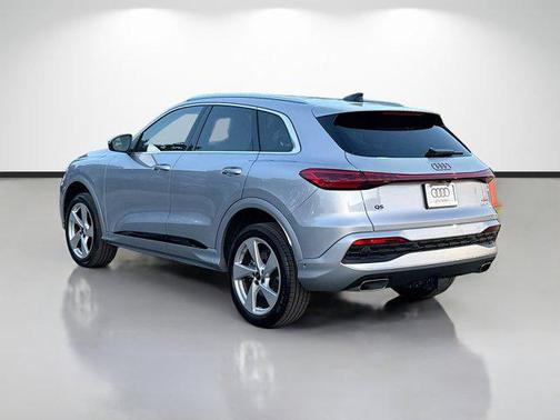 Silver Metallic 2025 Audi Q5 Premium Plus TFSI quattro S tronic
