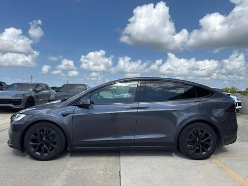 Midnight Silver Metallic 2023 Tesla Model X