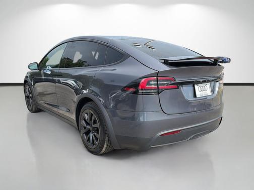 Midnight Silver Metallic 2023 Tesla Model X