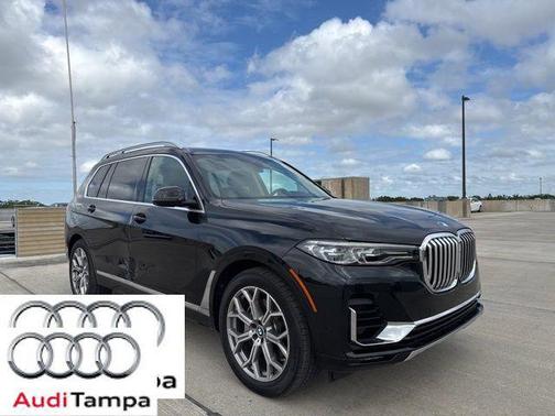 Black Sapphire Metallic 2020 BMW X7 xDrive40i
