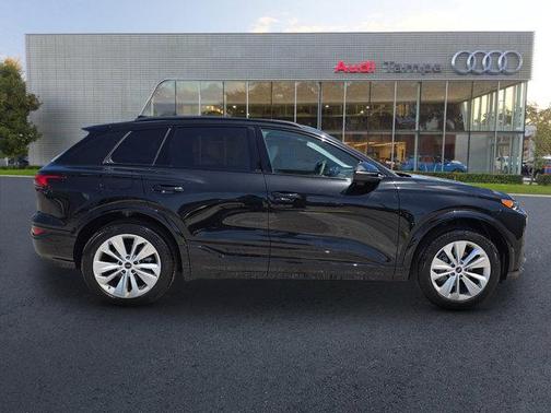 2025 Audi Q6 e-tron Premium