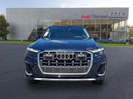 2025 Audi Q7 45 Premium Plus