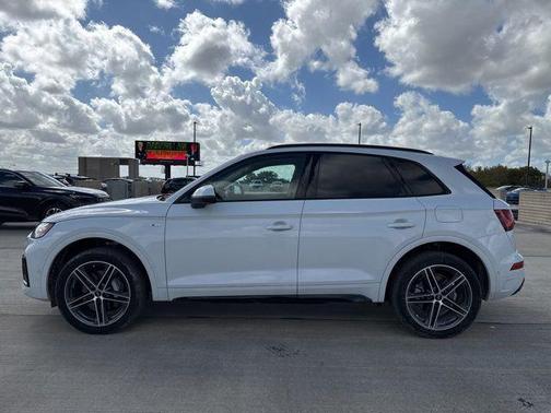 2023 Audi Q5 e 55 S line Prestige