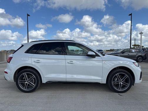 2023 Audi Q5 e 55 S line Prestige