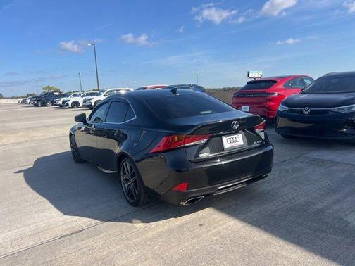 2018 Lexus IS 300 Base