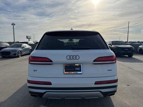 2026 Audi Q7 55 Premium Plus