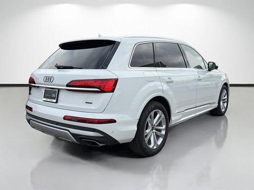 Carrara White 2026 Audi Q7 55 Premium Plus